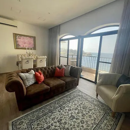 Front High End Apartment, Direct Sea Views. Marsalforn