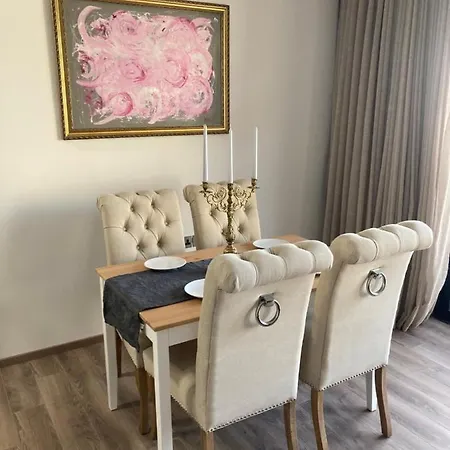 Lejlighed Front High End Apartment, Direct Sea Views.