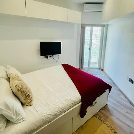 Front High End Apartment, Direct Sea Views. * Marsalforn