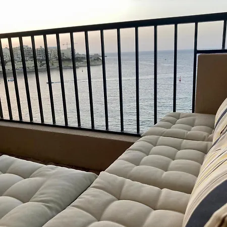 Апартаменты Front High End Apartment, Direct Sea Views. *