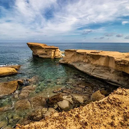 Front High End Apartment, Direct Sea Views. * Marsalforn