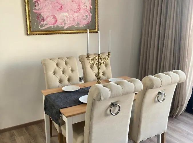 Apartment Front High End Apartment, Direct Sea Views.