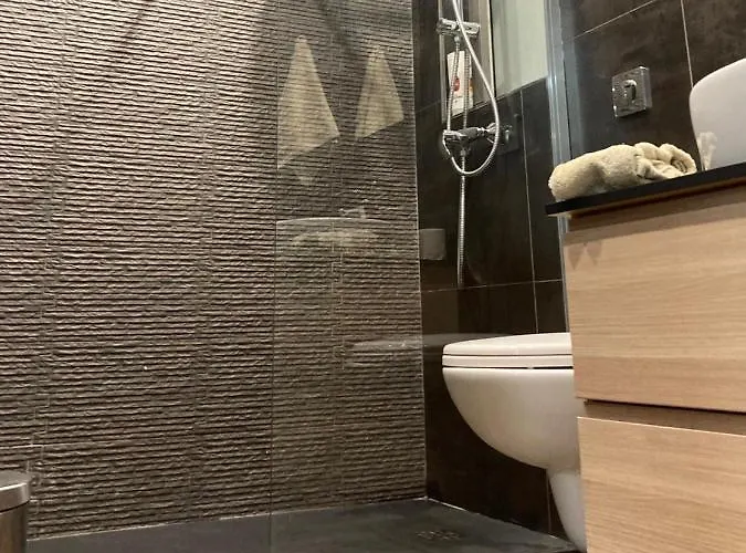 Front High End Apartment, Direct Sea Views. Apartment