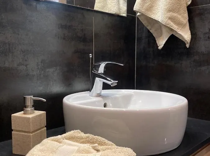 Front High End Apartment, Direct Sea Views. Apartment Marsalforn